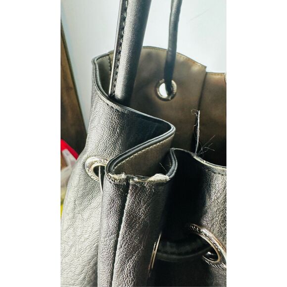 Calvin Klein Gabrianna Reversible Tote Black/gray 2 piece set - Picture 15 of 15